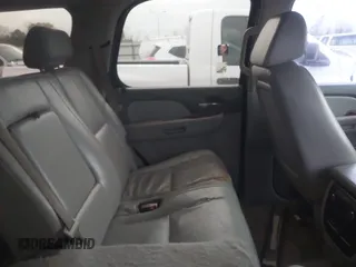 2008 Chevrolet Tahoe LTZ с VIN 1GNFC13018R151706, выставлен на аукционе IAAI как лот 41234053 с пробегом Не указан миль и . История ставок и продаж доступна на DreamBid. Изображение 8.