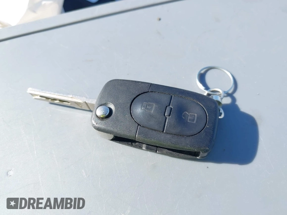 2001 Audi A4 с VIN WAUDH68DX1A084213, выставлен на аукционе IAAI как лот 42056884 с пробегом 80 612 миль миль и . История ставок и продаж доступна на DreamBid. Изображение 11.