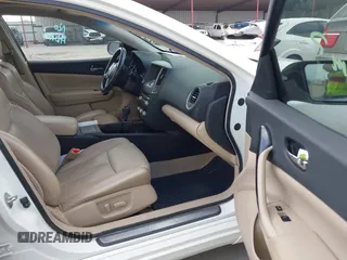 2014 Nissan Maxima SV z VIN 1N4AA5AP8EC476454, wystawiony jako IAAI lot #41946481 z przebiegiem 197 221 mil mil oraz . Historia ofert i sprzedaży dostępna na DreamBid. Obrazek 5.