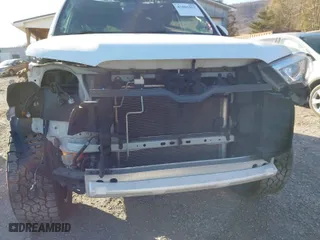 2019 Toyota 4Runner SR5 with VIN JTEBU5JR4K5726940, listed as a IAAI auction lot 41801853 with 81,097 mi miles. Bid and sale history available at carsss.com. Image 18.