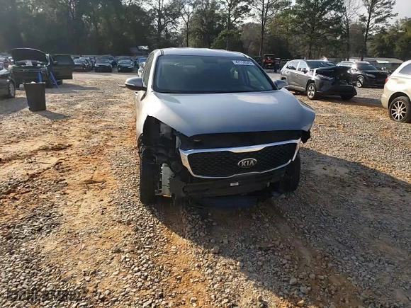 2017 Kia Sorento L with VIN 5XYPG4A35HG266100, listed as a Copart auction lot 47114545 with 164,163 mi miles and Salvage Title. Bid and sale history available at carsss.com. Image 12.