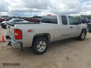 2008 Chevrolet Silverado 1500 LT w/1LT with VIN 2GCEK19J181101002, listed as a Copart auction lot 70921694 with 326,842 mi miles and Clean Title. Bid and sale history available at carsss.com. Image 3.