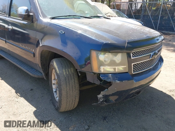 2008 Chevrolet Suburban LT w/3LT with VIN 1GNFK16368J138876, listed as a IAAI auction lot 42039588 with 318,374 mi miles. Bid and sale history available at carsss.com. Image 6.