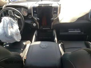 2022 Ram 2500 Laramie z VIN 3C6UR5FJ3NG219405, wystawiony jako Copart lot #60225984 z przebiegiem 9 213 mil mil oraz Szkoda całkowita • Salvage title. Historia ofert i sprzedaży dostępna na DreamBid. Obrazek 8.