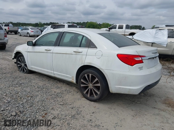 2012 Chrysler 200 S with VIN 1C3CCBHG5CN108501, listed as a IAAI auction lot 42113885 with 140,153 mi miles and . Bid and sale history available at DreamBid. Image 3.