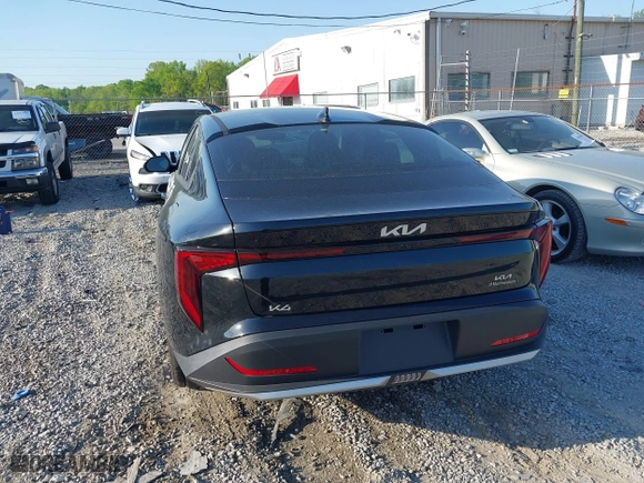 2025 Kia K4 LXS with VIN 3KPFT4DE6SE038213, listed as a IAAI auction lot 42014375 with 4,385 mi miles. Bid and sale history available at carsss.com. Image 17.