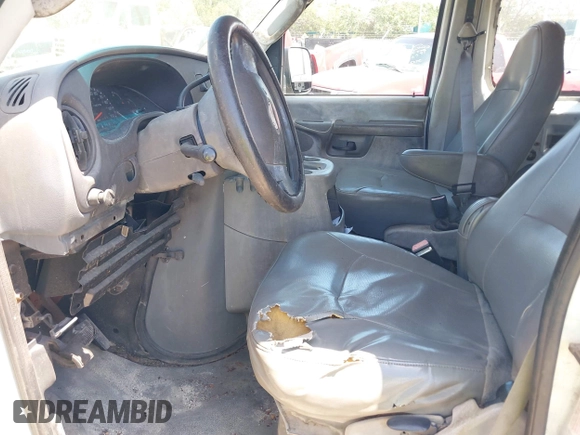 2003 Ford Econoline Passenger XL with VIN 1FBSS31L33HA12571, listed as a IAAI auction lot 42268424 with 170,739 mi miles and . Bid and sale history available at DreamBid. Image 5.