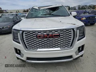 2022 GMC Yukon XL Denali with VIN 1GKS2JKL0NR238244, listed as a Copart auction lot 75345804 with 28,003 mi miles and Salvage Title. Bid and sale history available at carsss.com. Image 5.