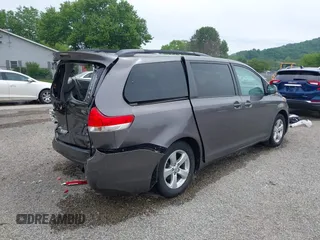 2014 Toyota Sienna LE AAS с VIN 5TDKK3DC8ES422689, выставлен на аукционе IAAI как лот 42306029 с пробегом 41 627 миль миль и . История ставок и продаж доступна на DreamBid. Изображение 4.