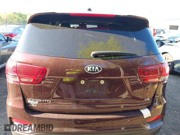2019 Kia Sorento LX z VIN 5XYPG4A56KG481297, wystawiony jako IAAI lot #41994392 z przebiegiem 147 688 mil mil oraz . Historia ofert i sprzedaży dostępna na DreamBid. Obrazek 16.