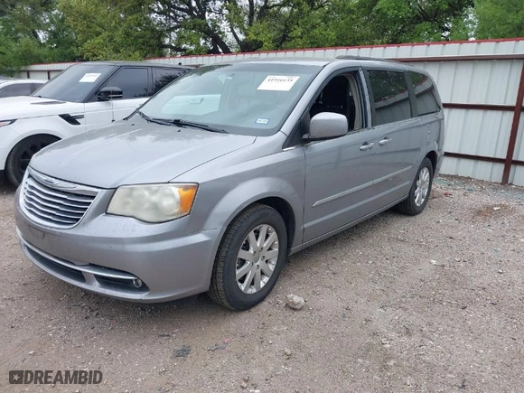 2014 Chrysler Town & Country Touring with VIN 2C4RC1BG1ER345601, listed as a IAAI auction lot 41916135 with 194,691 mi miles. Bid and sale history available at carsss.com. Image 2.
