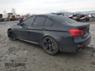 2017 BMW M3 z VIN WBS8M9C57H5G83957, wystawiony jako Copart lot #85816564 z przebiegiem 44 751 mil mil oraz Szkoda całkowita • Salvage title. Historia ofert i sprzedaży dostępna na DreamBid. Obrazek 2.
