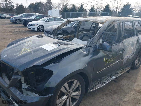 2011 Mercedes-Benz GL-Class GL 450 with VIN 4JGBF7BE7BA632639, listed as a IAAI auction lot 41398527 with 1 mi miles. Bid and sale history available at carsss.com. Image 6.
