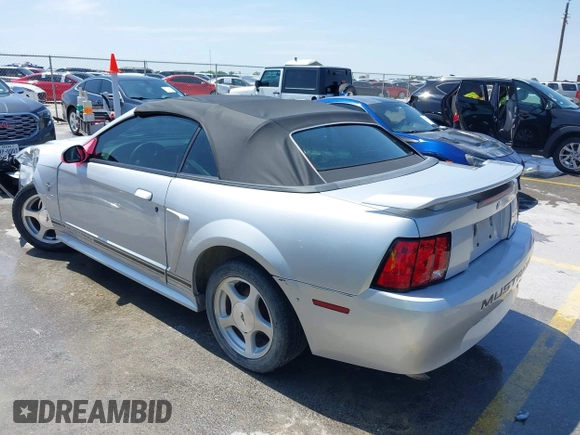 2001 Ford Mustang Deluxe с VIN 1FAFP44451F208230, выставлен на аукционе IAAI как лот 42191956 с пробегом 118 287 миль миль и . История ставок и продаж доступна на DreamBid. Изображение 3.