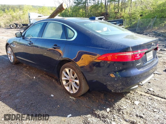 2018 Jaguar XF 25t Premium with VIN SAJBD4FX7JCY57670, listed as a IAAI auction lot 41978474 with 44,136 mi miles and . Bid and sale history available at DreamBid. Image 3.