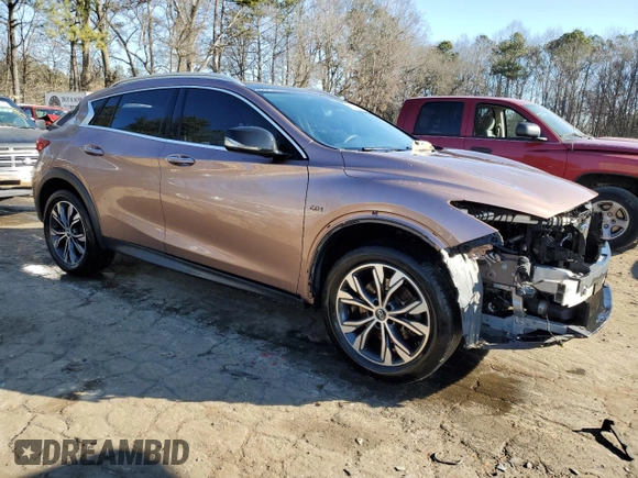2018 Infiniti QX30 Premium with VIN SJKCH5CR5JA056991, listed as a Copart auction lot 42039914 with 62,691 mi miles. Bid and sale history available at carsss.com. Image 4.