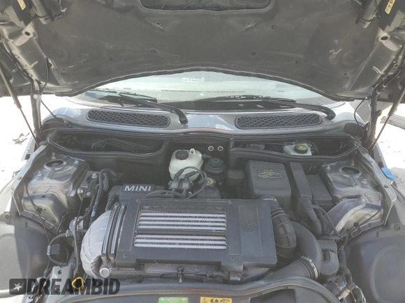 2002 MINI Hardtop S with VIN WMWRE33492TD51046, listed as a Copart auction lot 52371525 with 19,112 mi miles and Non Repairable. Bid and sale history available at DreamBid. Image 11.