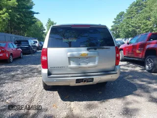 2013 Chevrolet Suburban LT с VIN 1GNSKJE7XDR103661, выставлен на аукционе IAAI как лот 42789275 с пробегом 181 234 миль миль и . История ставок и продаж доступна на DreamBid. Изображение 16.