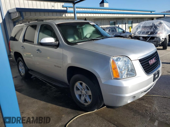 2014 GMC Yukon SLT with VIN 1GKS1CE0XER207048, listed as a Copart auction lot 42181135 with 117,875 mi miles and Clean Title. Bid and sale history available at carsss.com. Image 4.
