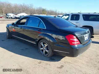2013 Mercedes-Benz S-Class S 550 with VIN WDDNG9EB3DA499477, listed as a IAAI auction lot 41590018 with 64,547 mi miles. Bid and sale history available at carsss.com. Image 3.