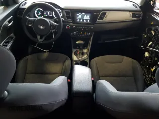 2018 Kia Niro FE with VIN KNDCB3LC8J5176457, listed as a Copart auction lot 78511334 with 115,779 mi miles and Clean Title. Bid and sale history available at carsss.com. Image 8.