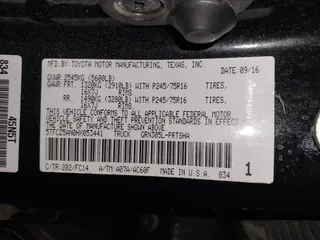 2017 Toyota Tacoma SR5 with VIN 5TFCZ5AN0HX053441, listed as a IAAI auction lot 42376148 with 100,996 mi miles and . Bid and sale history available at DreamBid. Image 9.