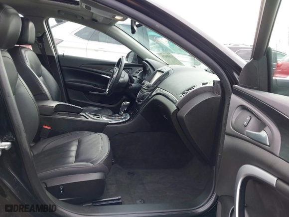 2017 Buick Regal Sport Touring with VIN 2G4GL5EX7H9120559, listed as a IAAI auction lot 41686470 with 110,841 mi miles. Bid and sale history available at carsss.com. Image 5.