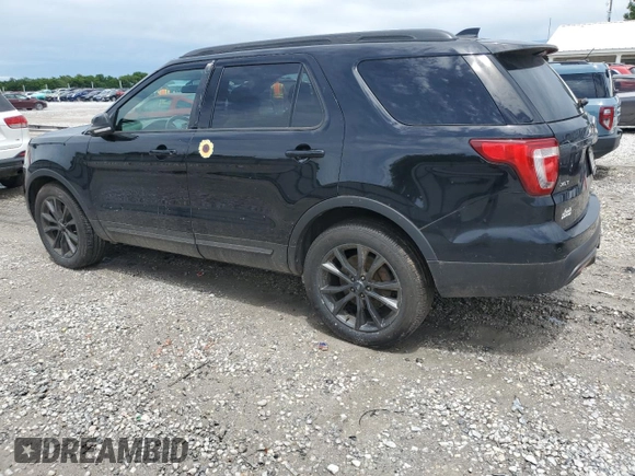 2017 Ford Explorer XLT with VIN 1FM5K8D84HGB50013, listed as a Copart auction lot 61063485 with 85,924 mi miles and Salvage title. Bid and sale history available at DreamBid. Image 2.