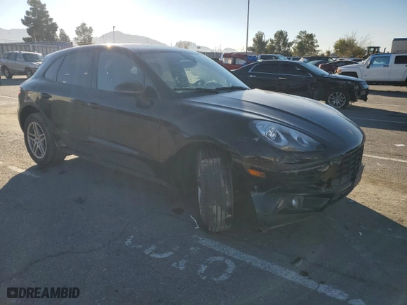 2018 Porsche Macan with VIN WP1AA2A54JLB08384, listed as a Copart auction lot 81818654 with 29,060 mi miles and Salvage Title. Bid and sale history available at carsss.com. Image 4.