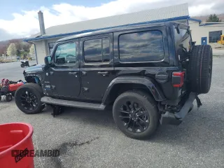 2023 Jeep Wrangler Sahara z VIN 1C4JJXP67PW513595, wystawiony jako Copart lot #53482175 z przebiegiem 30 943 mil mil oraz Szkoda całkowita • Salvage title. Historia ofert i sprzedaży dostępna na DreamBid. Obrazek 2.