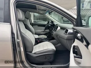 2016 Kia Sorento SX with VIN 5XYPK4A5XGG115686, listed as a IAAI auction lot 42033770 with 206,229 mi miles. Bid and sale history available at carsss.com. Image 5.