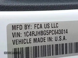 2023 Jeep Grand Cherokee Limited with VIN 1C4RJHBG5PC643014, listed as a IAAI auction lot 42352689 with 17,039 mi miles and . Bid and sale history available at DreamBid. Image 9.