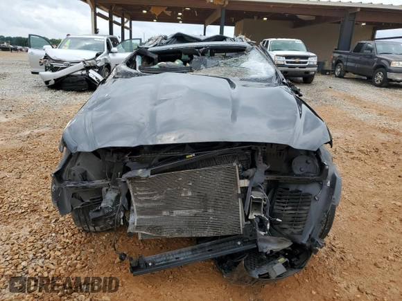 2017 Jaguar F-Pace 35t R-Sport with VIN SADCL2BV6HA084490, listed as a Copart auction lot 54695025 with Not provided miles and Salvage title. Bid and sale history available at DreamBid. Image 5.