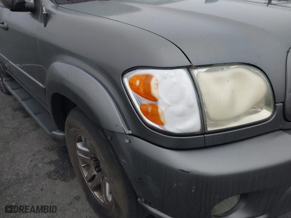 2003 Toyota Sequoia Limited with VIN 5TDBT48A73S184746, listed as a IAAI auction lot 41488014 with 298,447 mi miles. Bid and sale history available at carsss.com. Image 6.