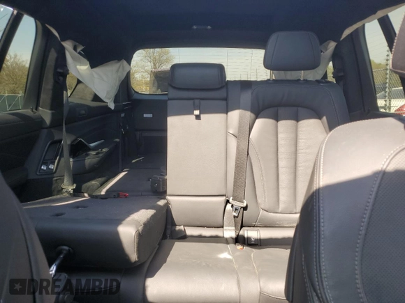 2022 BMW X7 xDrive40i z VIN 5UXCW2C07N9L74738, wystawiony jako Copart lot #53938795 z przebiegiem Nie podano mil oraz Szkoda całkowita • Salvage title. Historia ofert i sprzedaży dostępna na DreamBid. Obrazek 10.
