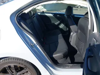 2018 Volkswagen Jetta SEL с VIN 3VWL17AJ2JM252094, выставлен на аукционе IAAI как лот 41397575 с пробегом 57 983 миль миль и . История ставок и продаж доступна на DreamBid. Изображение 8.