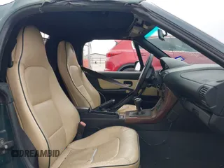1999 BMW Z3 z VIN 4USCH3336XLF40956, wystawiony jako IAAI lot #41940092 z przebiegiem 198 612 mil mil oraz . Historia ofert i sprzedaży dostępna na DreamBid. Obrazek 5.