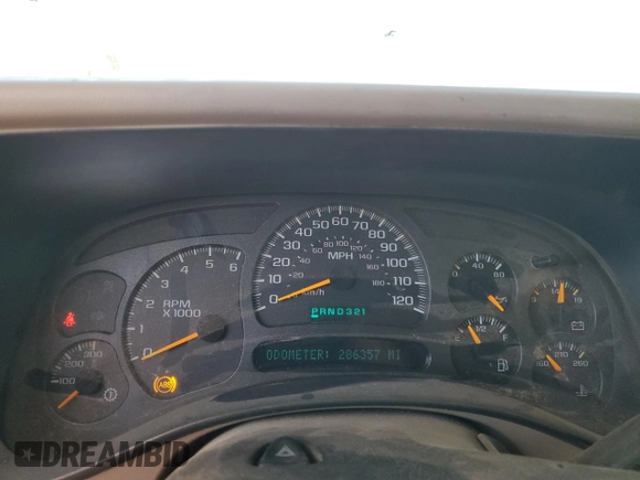 2003 Chevrolet Silverado 1500HD LS z VIN 1GCGC13U93F124103, wystawiony jako Copart lot #87912555 z przebiegiem 286 357 mil mil oraz Czysty tytuł • Clean title. Historia ofert i sprzedaży dostępna na DreamBid. Obrazek 9.