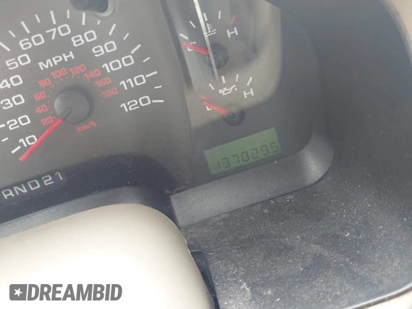 2008 Ford F-150 XLT z VIN 1FTPW14V88FA53479, wystawiony jako IAAI lot #42544841 z przebiegiem 137 829 mil mil oraz . Historia ofert i sprzedaży dostępna na DreamBid. Obrazek 15.