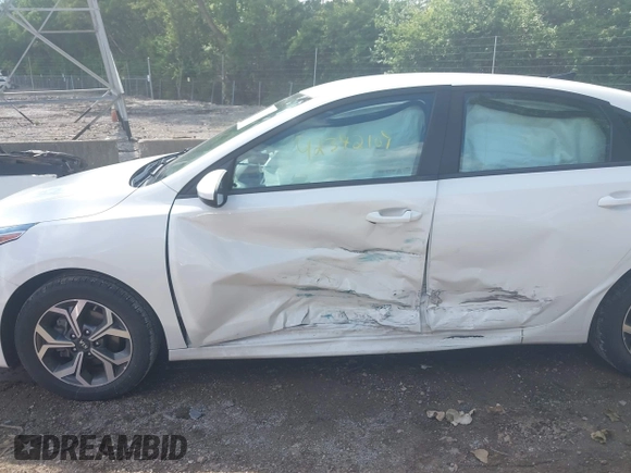 2021 Kia Forte LXS с VIN 3KPF24ADXME362489, выставлен на аукционе IAAI как лот 42392109 с пробегом 14 471 миль миль и . История ставок и продаж доступна на DreamBid. Изображение 14.