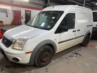 2013 Ford Transit Connect XLT с VIN NM0LS7BN3DT140781, выставлен на аукционе IAAI как лот 42566617 с пробегом 256 854 миль миль и . История ставок и продаж доступна на DreamBid. Изображение 14.