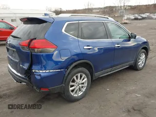 2017 Nissan Rogue SL with VIN 5N1AT2MV8HC835573, listed as a IAAI auction lot 41782183 with 62,645 mi miles and . Bid and sale history available at carsss.com. Image 4.