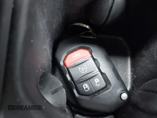 2021 Jeep Wrangler Unlimited Rubicon z VIN 1C4HJXFG1MW577829, wystawiony jako IAAI lot #41997002 z przebiegiem 26 443 mil mil oraz . Historia ofert i sprzedaży dostępna na DreamBid. Obrazek 11.