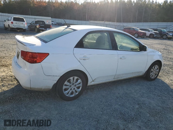 2011 Kia Forte LX with VIN KNAFT4A25B5435866, listed as a Copart auction lot 82820094 with 220,225 mi miles and Salvage Title. Bid and sale history available at carsss.com. Image 3.