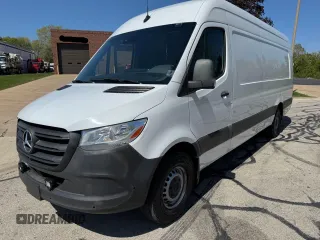 2022 Mercedes-Benz Sprinter with VIN W1Y4DDHY1NT082992, listed as a Copart auction lot 56609435 with 269,366 mi miles and Clean Title. Bid and sale history available at DreamBid. Image 2.