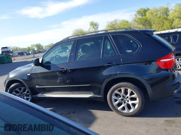 2008 BMW X5 4.8i z VIN 5UXFE83578LZ47417, wystawiony jako IAAI lot #42103465 z przebiegiem 130 942 mil mil oraz . Historia ofert i sprzedaży dostępna na DreamBid. Obrazek 13.