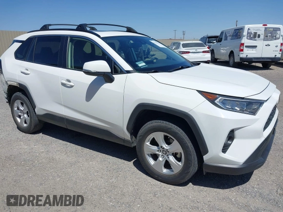 2019 Toyota RAV4 XLE with VIN JTMW1RFV9KD003246, listed as a IAAI auction lot 42115291 with 81,910 mi miles. Bid and sale history available at carsss.com. Image 1.
