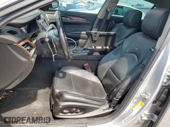 2019 Cadillac CTS Luxury RWD z VIN 1G6AR5SSXK0111005, wystawiony jako Copart lot #57135705 z przebiegiem 124 454 mil mil oraz Szkoda całkowita • Salvage title. Historia ofert i sprzedaży dostępna na DreamBid. Obrazek 7.