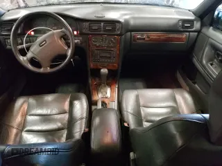 1998 Volvo V70 XC with VIN YV1LZ5642W2452632, listed as a Copart auction lot 42362405 with 196,148 mi miles and Clean Title. Bid and sale history available at carsss.com. Image 8.