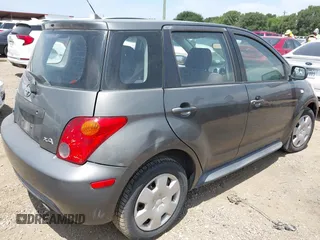 2004 Scion xA z VIN JTKKT624X40073877, wystawiony jako IAAI lot #42321335 z przebiegiem 230 700 mil mil oraz . Historia ofert i sprzedaży dostępna na DreamBid. Obrazek 4.